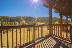 Tenderfoot Lodge 2636 by SummitCove Lodging
